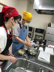 知っ得調理の様子