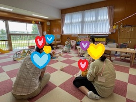 親子で手遊びの写真