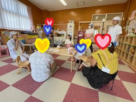 食後の懇談の写真