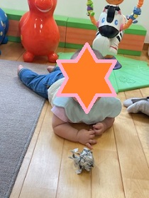 新聞紙遊びの写真2