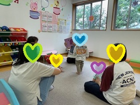 絵本の読み聞かせの写真2