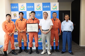 報告の際の記念撮影