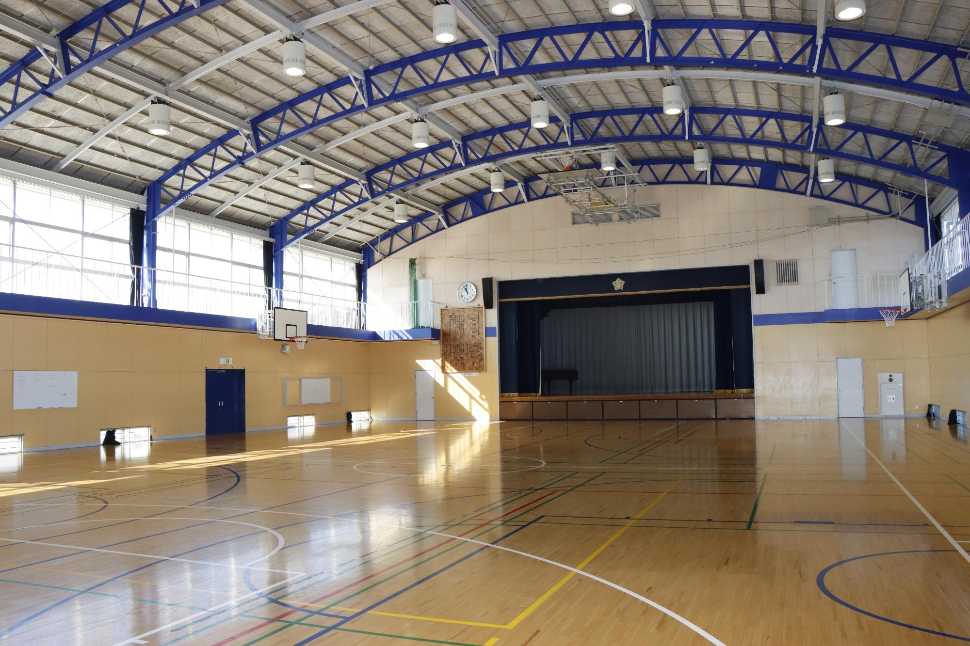 体育館内