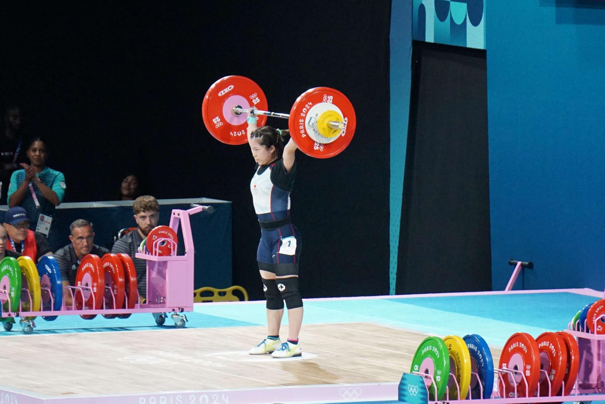 鈴木選手のスナッチ83キログラム