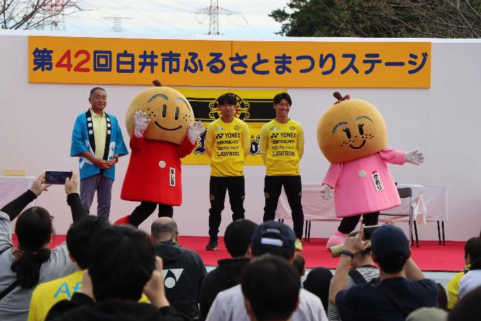 市長、なし坊、かおりと柏レイソル選手の皆さん