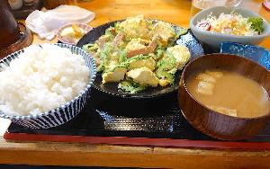 ゴーヤチャンプル定食