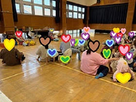 親子の手遊びの写真