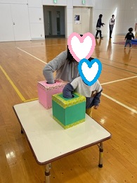 ママと子どものゲームの写真