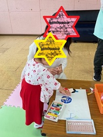 つるしびな制作写真