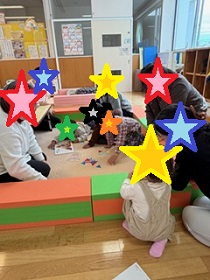 形合わせで遊ぶ写真