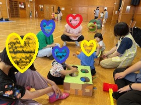 モグラたたき遊びの様子