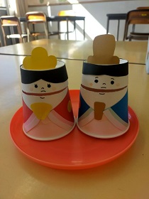 紙コップのおひなさま