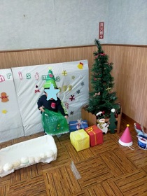 フォトスペースで写真をとるこども