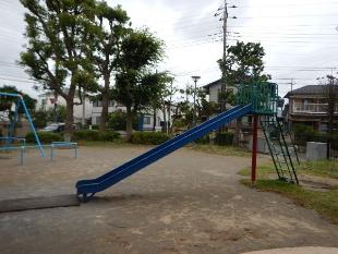大松児童公園　滑り台
