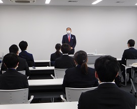 宣誓立会いの様子