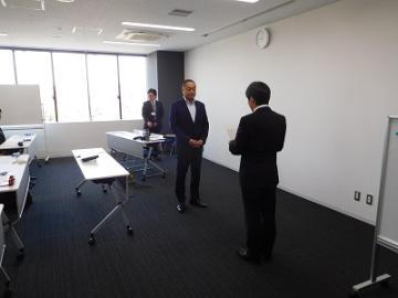宣誓立会いの様子