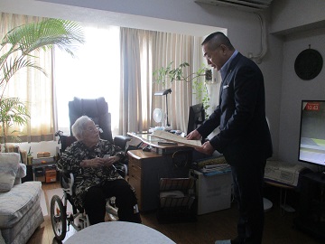 100歳のお祝い訪問