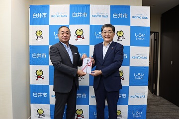贈呈式での記念撮影