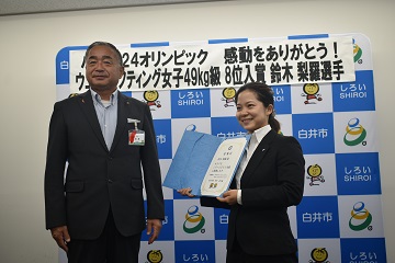 ふるさと大使委嘱式での記念撮影